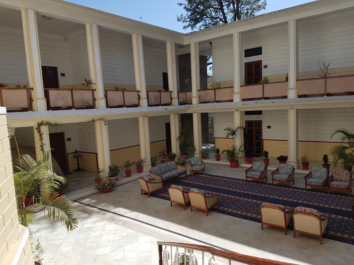 Kesar Bhawan Palace Mount Abu Exterior photo